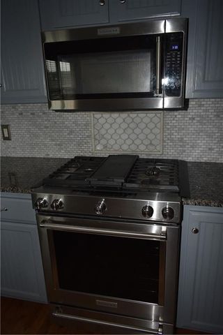 3800 Richmond Drive, Leavenworth, KS 66048