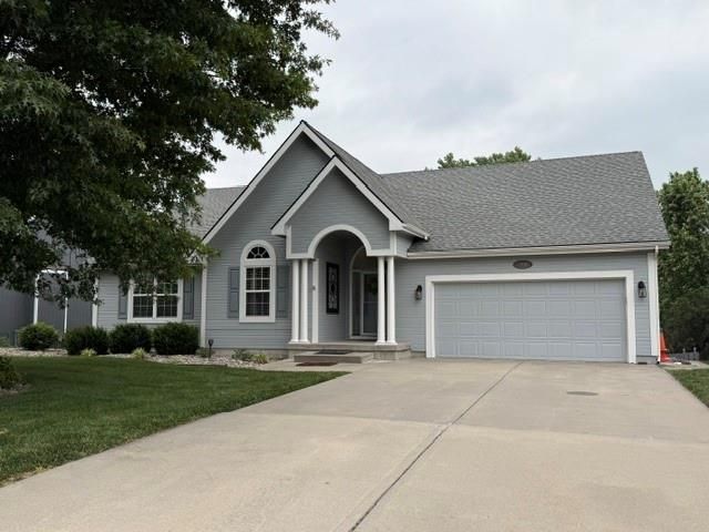 3800 Richmond Drive, Leavenworth, KS 66048