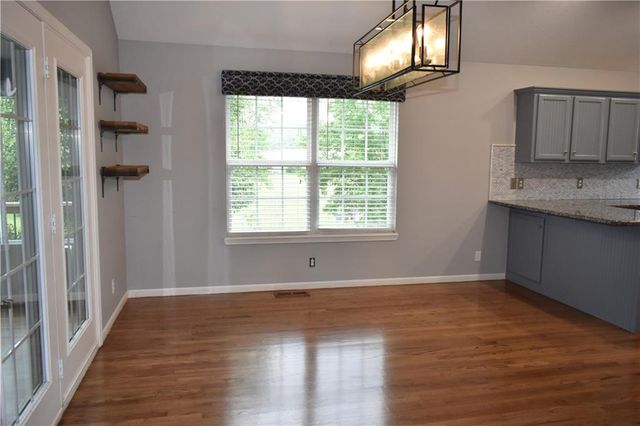 3800 Richmond Drive, Leavenworth, KS 66048