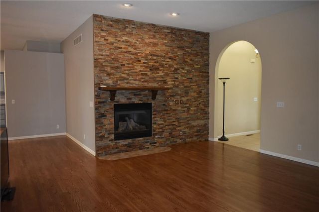 3800 Richmond Drive, Leavenworth, KS 66048