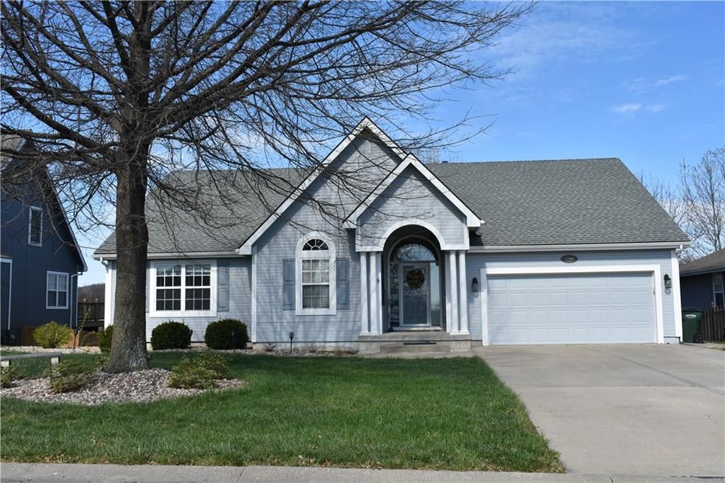 3800 Richmond Drive, Leavenworth, KS 66048