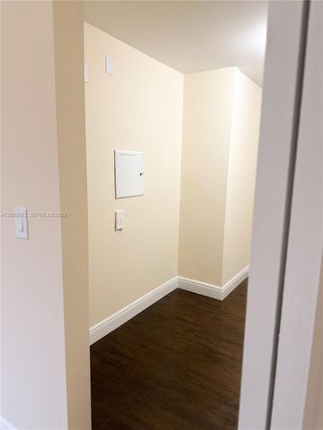 533 NE 3rd Avenue 320, Fort Lauderdale, FL 33301
