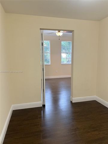 533 NE 3rd Avenue 320, Fort Lauderdale, FL 33301