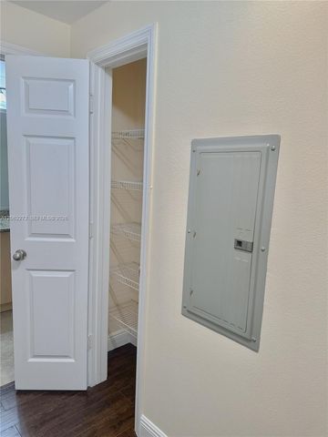 533 NE 3rd Avenue 320, Fort Lauderdale, FL 33301