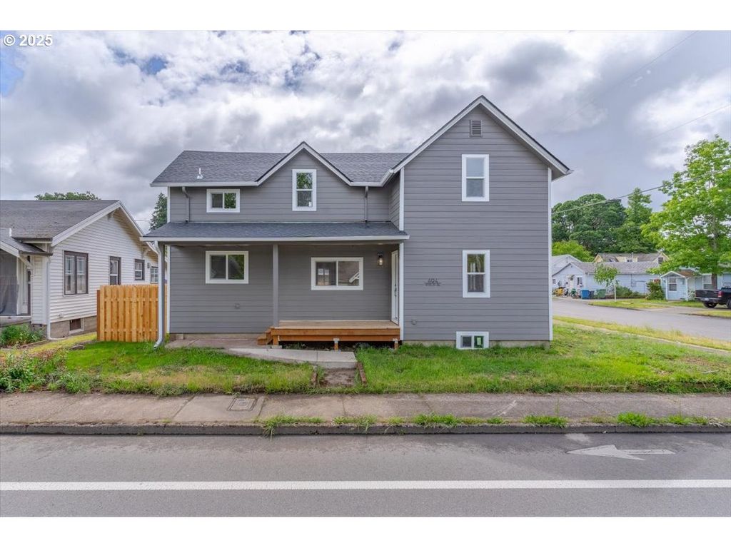 494 17TH St, Salem, OR 97301