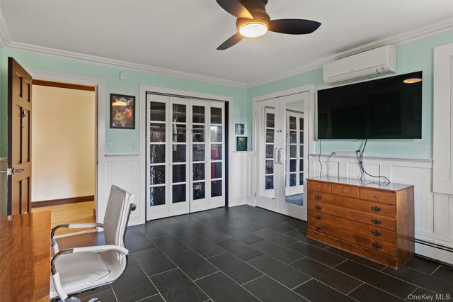 6 Lilac Place, Thornwood, NY 10594