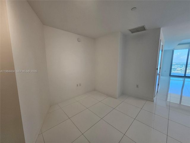 851 NE 1st Ave 4000, Miami, FL 33132