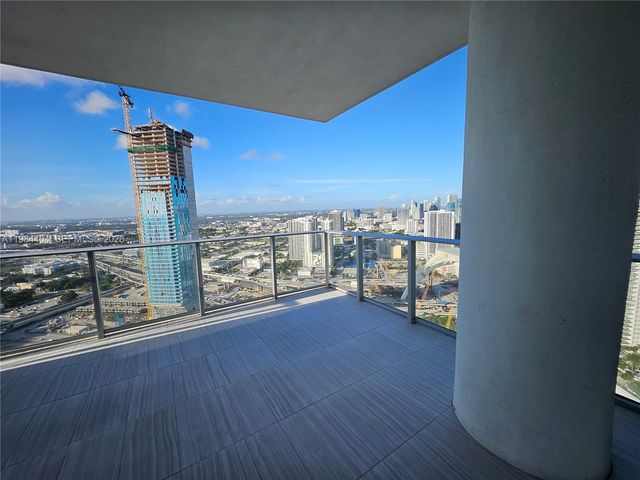 851 NE 1st Ave 4000, Miami, FL 33132