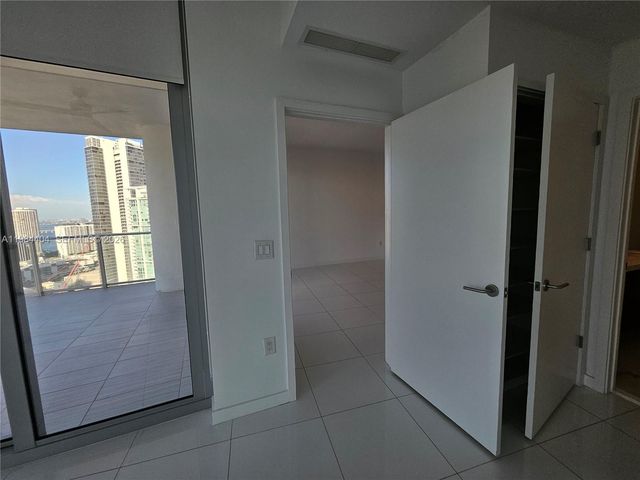 851 NE 1st Ave 4000, Miami, FL 33132