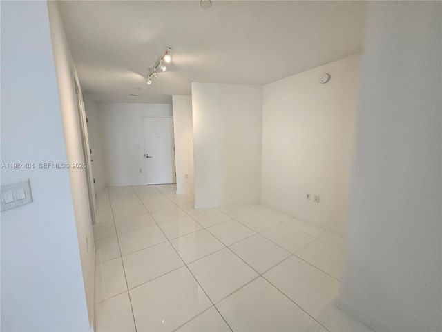 851 NE 1st Ave 4000, Miami, FL 33132