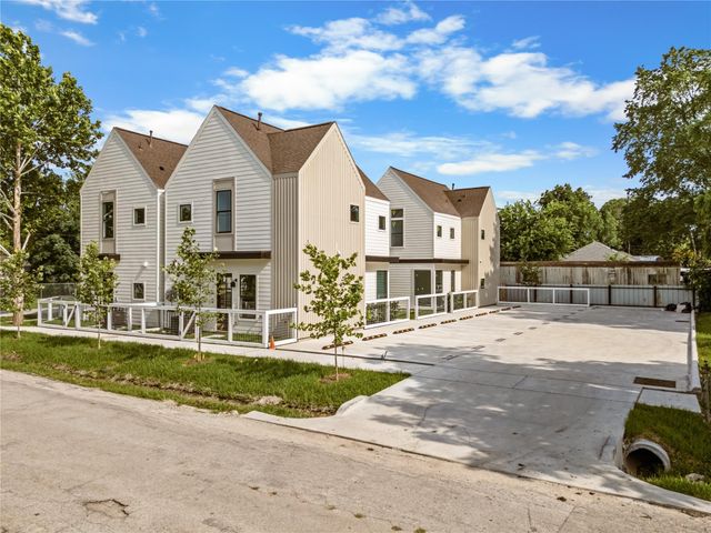 7432 Tremper Street, Houston, TX 77020