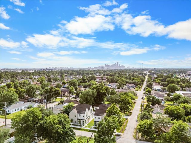 7432 Tremper Street, Houston, TX 77020