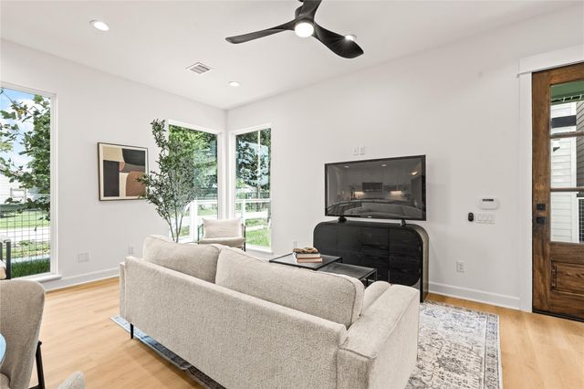 7432 Tremper Street, Houston, TX 77020
