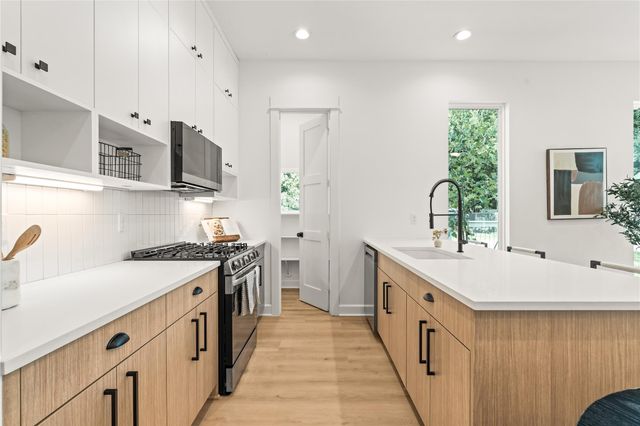 7432 Tremper Street, Houston, TX 77020