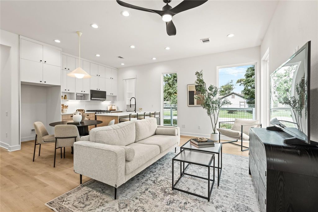 7432 Tremper Street, Houston, TX 77020
