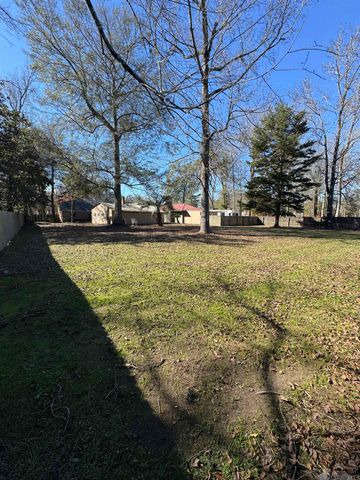 6033 Harness Rd, Baton Rouge, LA 70817