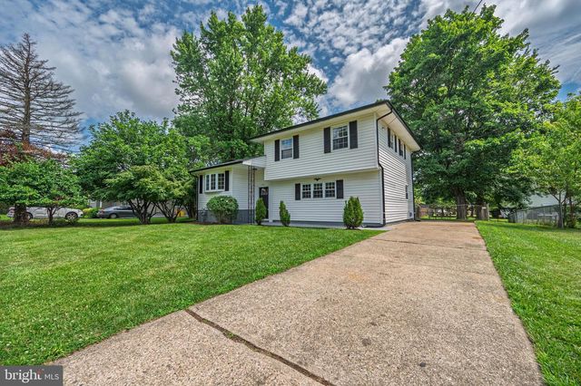 154 BUTTONWOOD DR, Ewing, NJ 08638