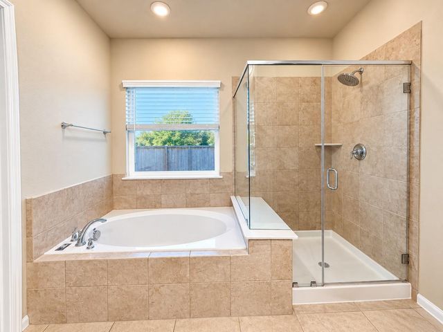 10012 Deussen Lane, Texas City, TX 77591