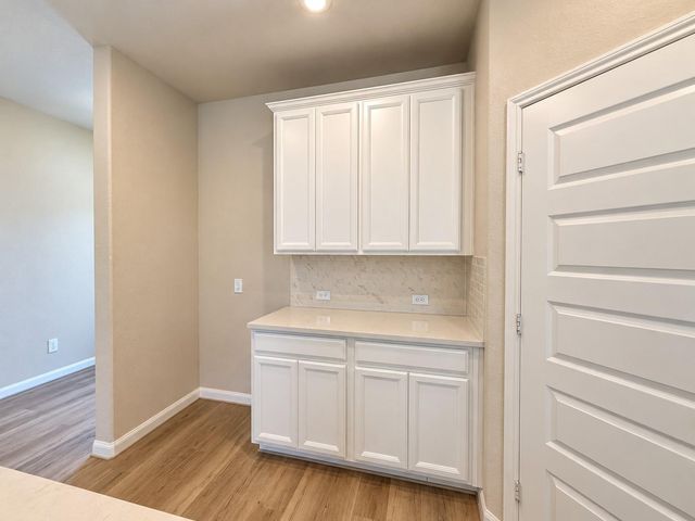 10012 Deussen Lane, Texas City, TX 77591