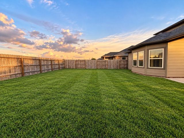 10012 Deussen Lane, Texas City, TX 77591