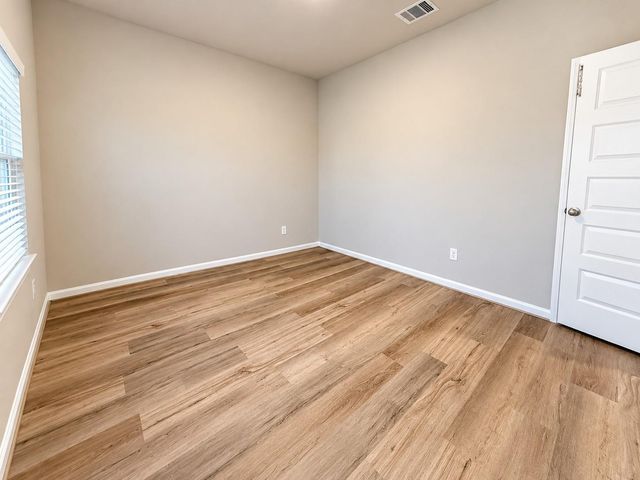 10012 Deussen Lane, Texas City, TX 77591