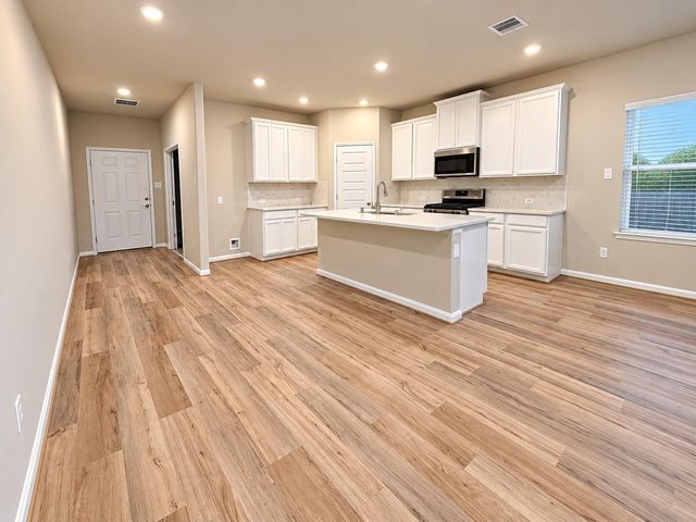 10012 Deussen Lane, Texas City, TX 77591