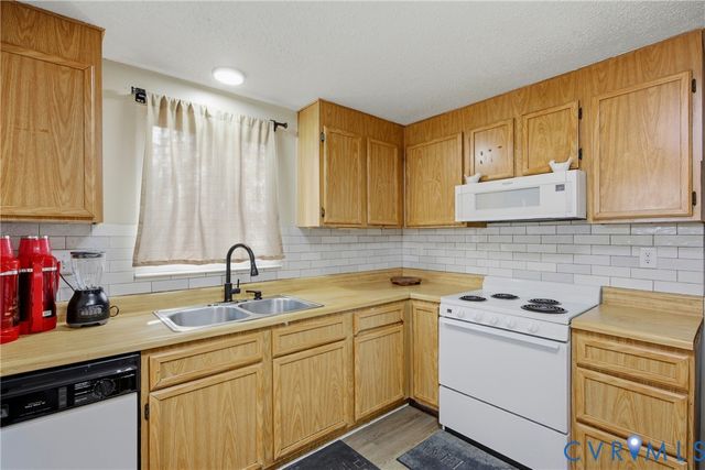 5101 Tiffanywoods Ln, Highland Springs, VA 23223