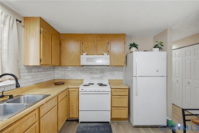 5101 Tiffanywoods Ln, Highland Springs, VA 23223