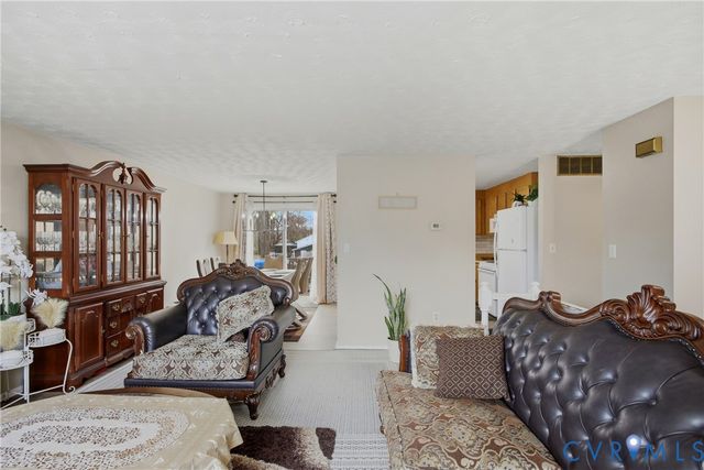 5101 Tiffanywoods Ln, Highland Springs, VA 23223