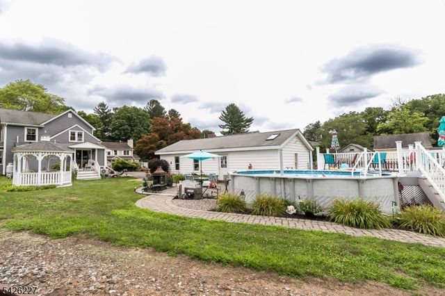 36 Main St, Mount Olive Twp., NJ 07836