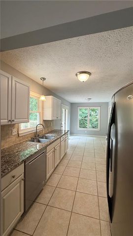 900 Clearbrook Course SW, Marietta, GA 30064
