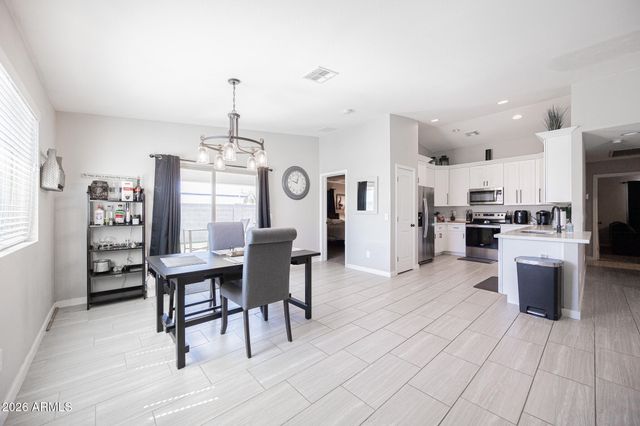 2547 E ILLINI Street, Phoenix, AZ 85040