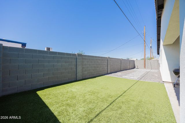 2547 E ILLINI Street, Phoenix, AZ 85040