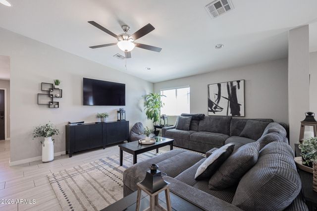 2547 E ILLINI Street, Phoenix, AZ 85040