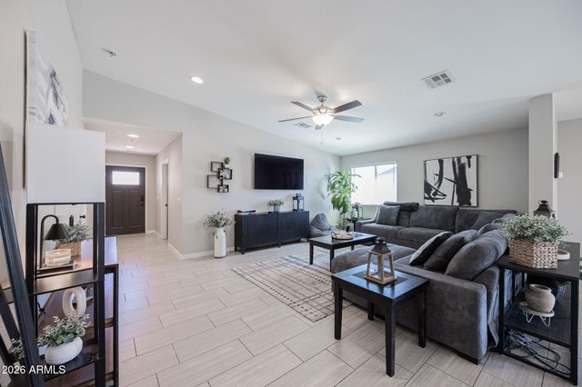 2547 E ILLINI Street, Phoenix, AZ 85040