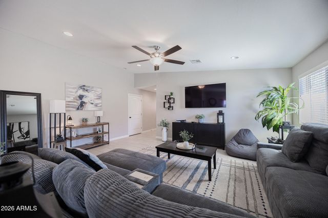 2547 E ILLINI Street, Phoenix, AZ 85040