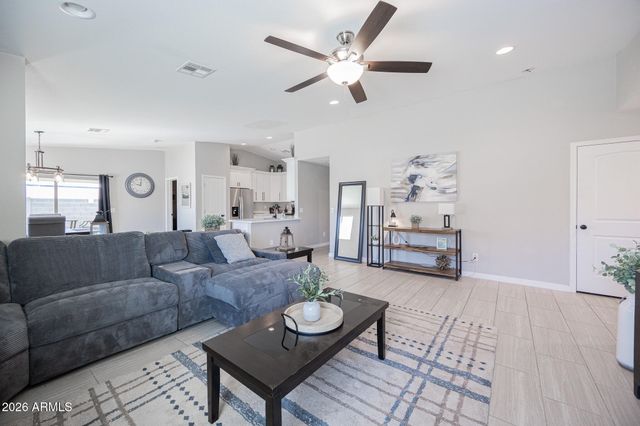 2547 E ILLINI Street, Phoenix, AZ 85040