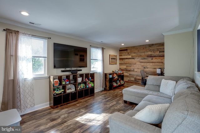 81 MASSEY DR, Sewell, NJ 08080