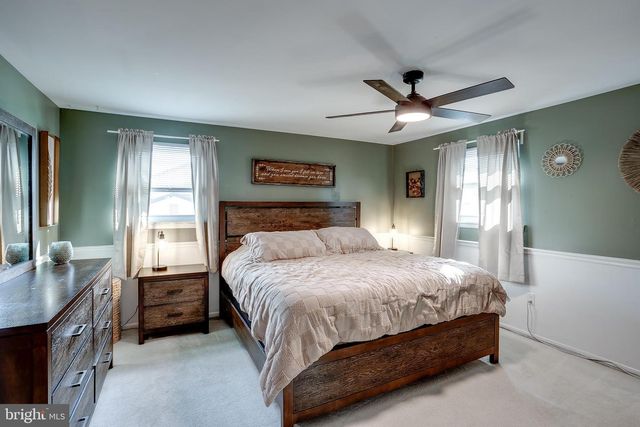 81 MASSEY DR, Sewell, NJ 08080
