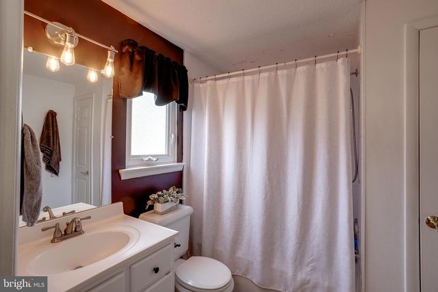81 MASSEY DR, Sewell, NJ 08080