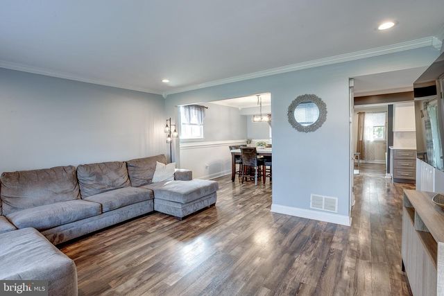 81 MASSEY DR, Sewell, NJ 08080