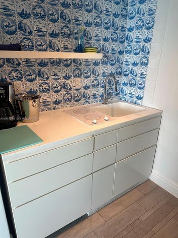 1100 West Ave 1606, Miami Beach, FL 33139