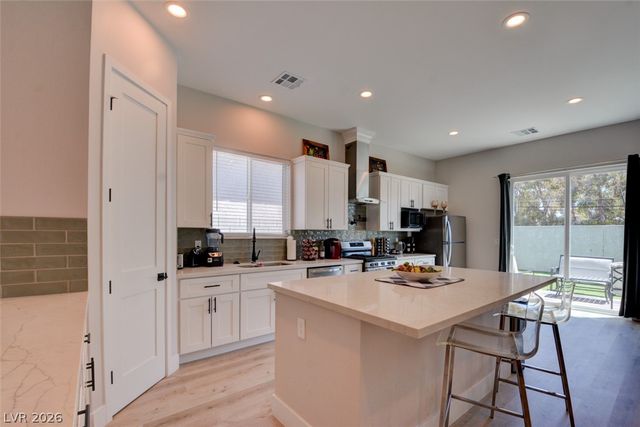 5534 Stormy Night Court, Las Vegas, NV 89120