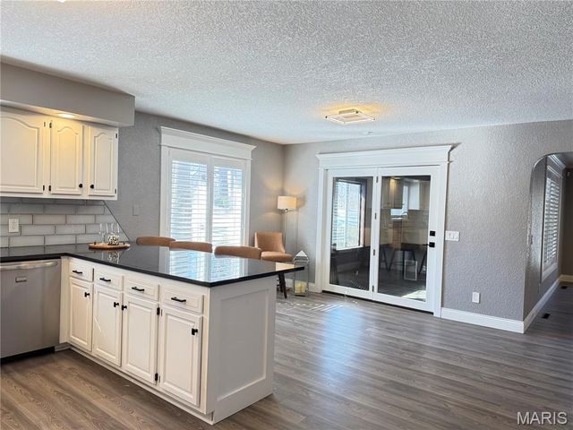 11725 Fairway Circle Drive, Dexter, MO 63841