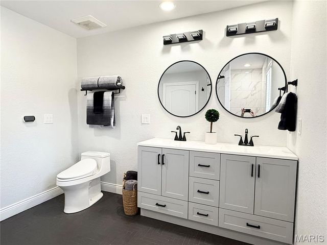 11725 Fairway Circle Drive, Dexter, MO 63841