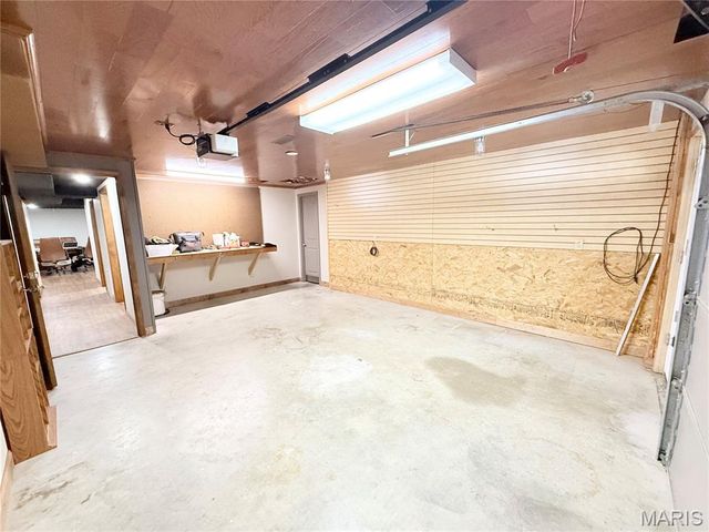 11725 Fairway Circle Drive, Dexter, MO 63841