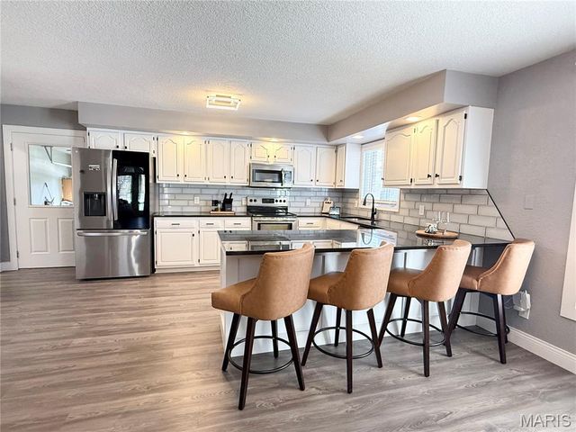 11725 Fairway Circle Drive, Dexter, MO 63841