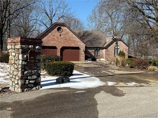 11725 Fairway Circle Drive, Dexter, MO 63841