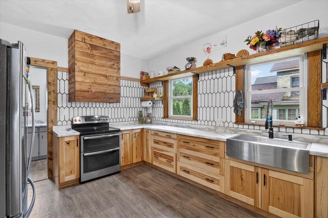 805 1st Center Avenue, Brodhead, WI 53520