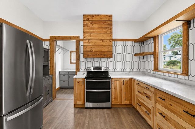 805 1st Center Avenue, Brodhead, WI 53520